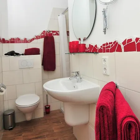 Schloms Hof Apartamento Waffensen
