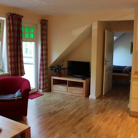 Schloms Hof Waffensen