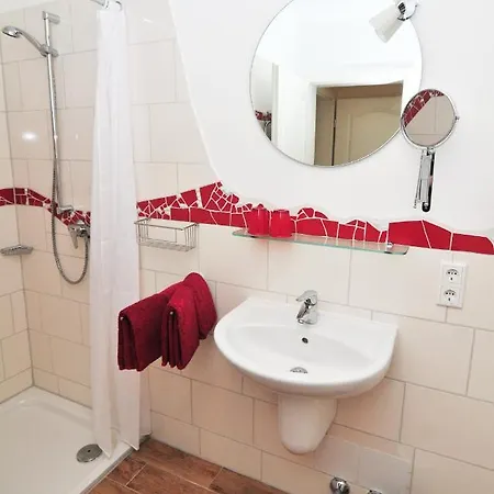 Lägenhet Schloms Hof