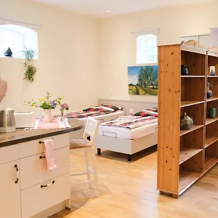 Schloms Hof Lägenhet