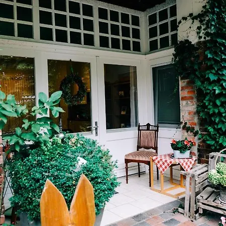 Schloms Hof Lägenhet *