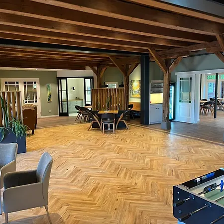 Schloms Hof Lägenhet