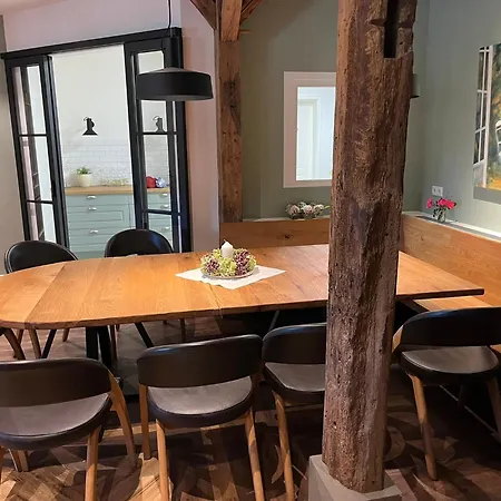 Lägenhet Schloms Hof