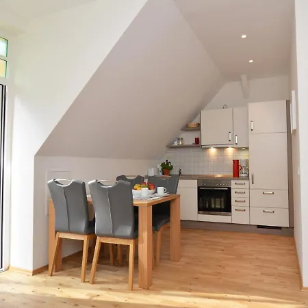 Schloms Hof * Waffensen