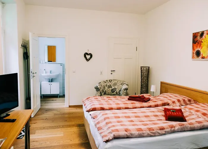 Schloms Hof Waffensen