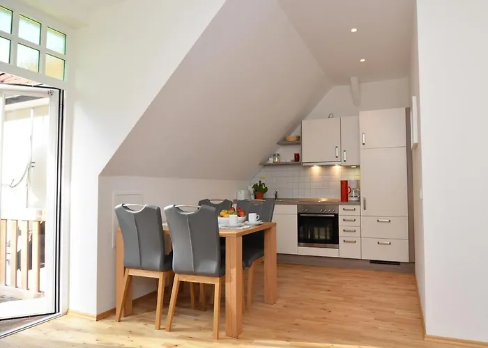 Schloms Hof * Waffensen