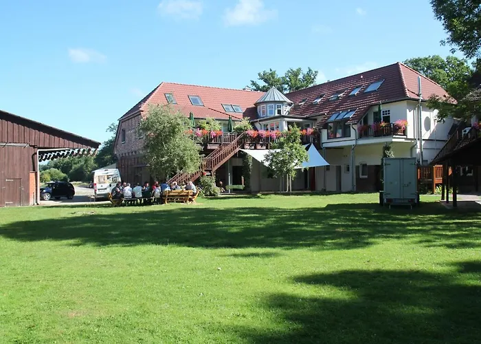 Schloms Hof Apartmán *